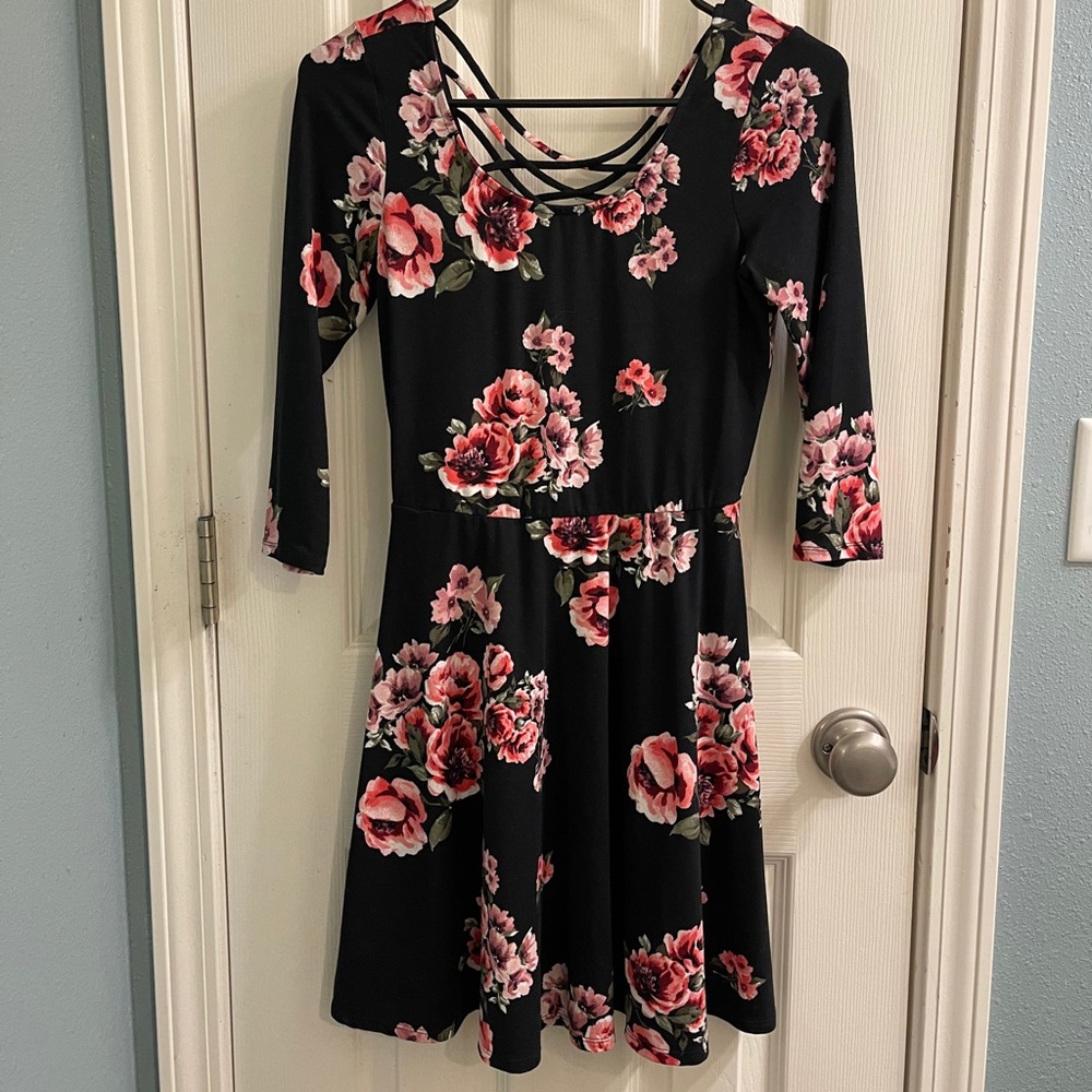 Mid Sleeve Open Back Floral Dress
